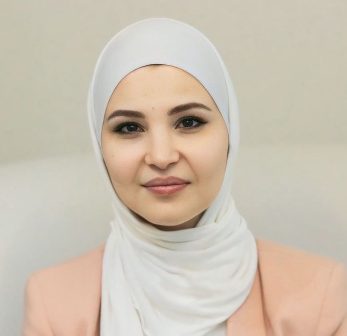 الأخصائية الإكلينيكة  ياسمين ابوالشوارب